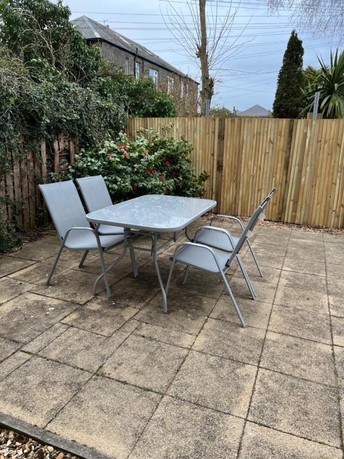 Ace Largs Ground Floor Apartment With Garden Exterior photo